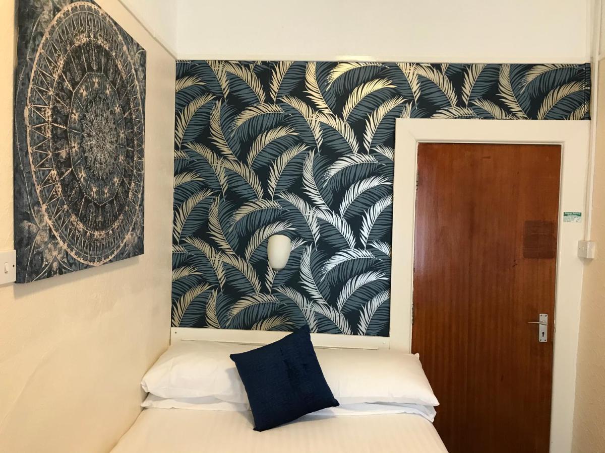 The Feathers Hotel Blackpool Buitenkant foto
