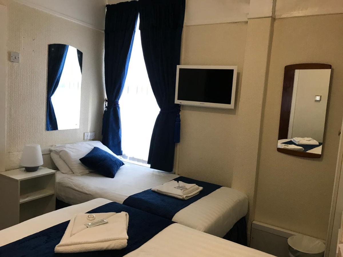 The Feathers Hotel Blackpool Buitenkant foto