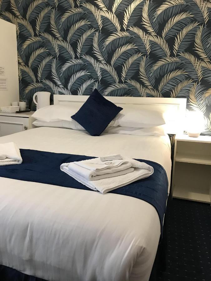 The Feathers Hotel Blackpool Buitenkant foto