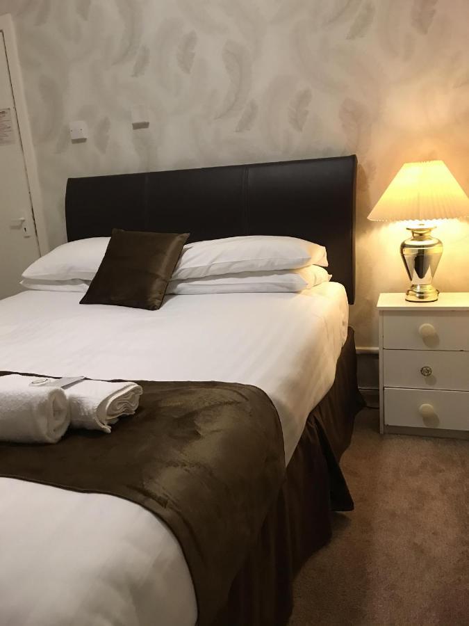The Feathers Hotel Blackpool Buitenkant foto