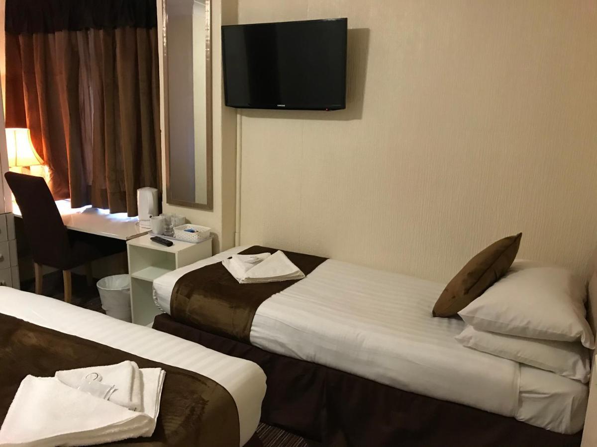 The Feathers Hotel Blackpool Buitenkant foto