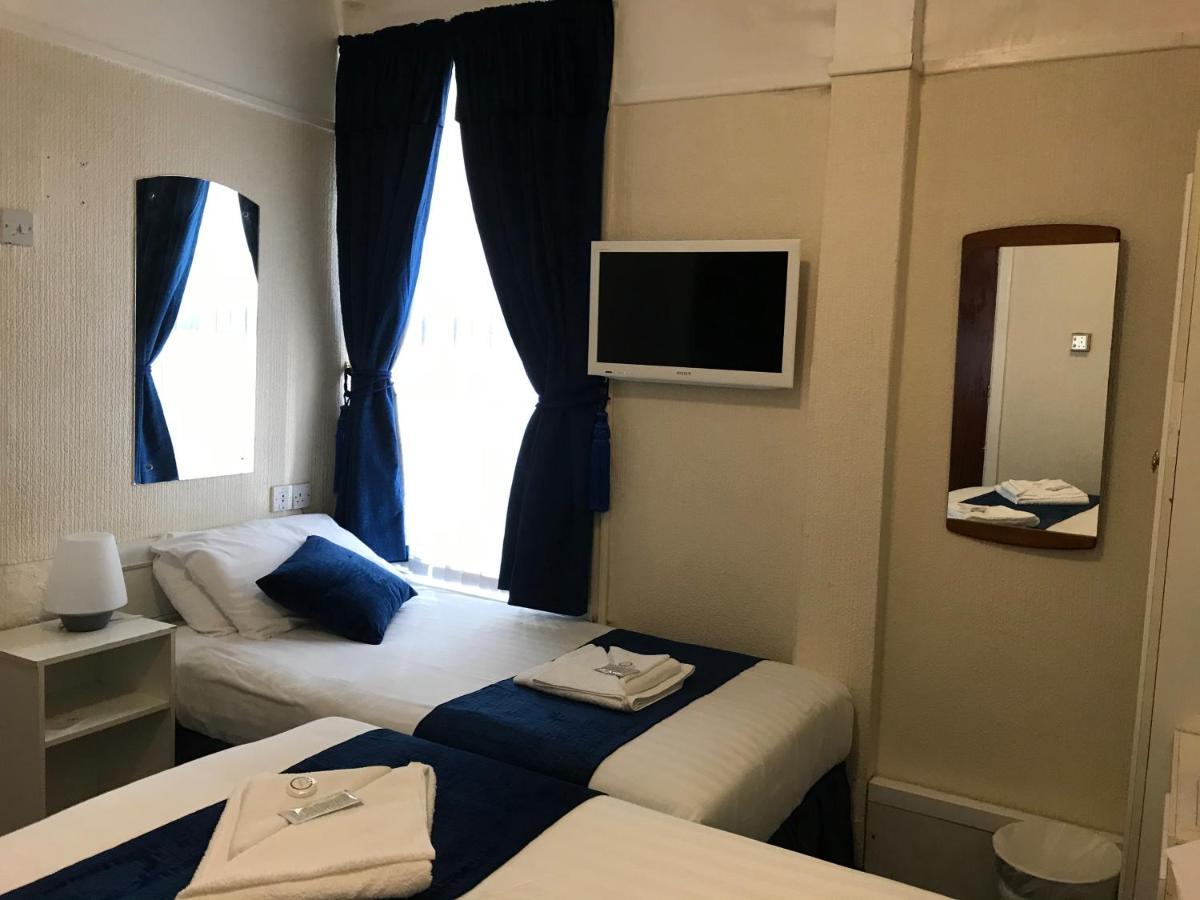 The Feathers Hotel Blackpool Buitenkant foto