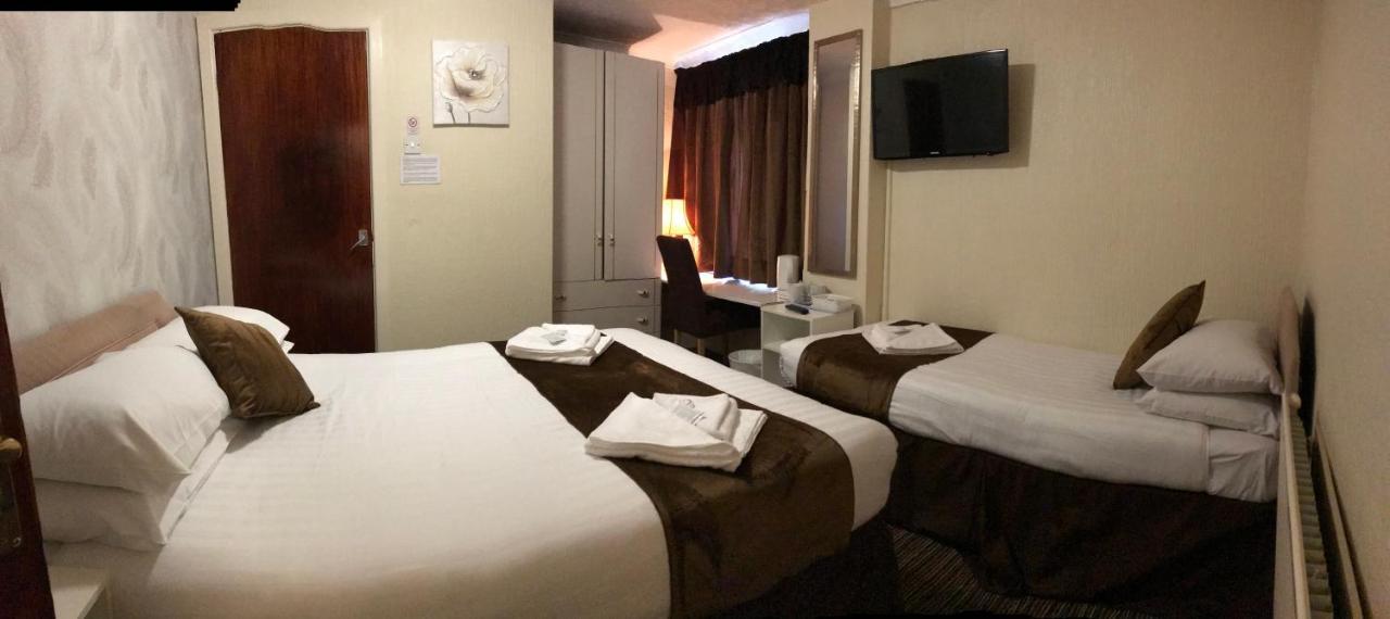 The Feathers Hotel Blackpool Buitenkant foto