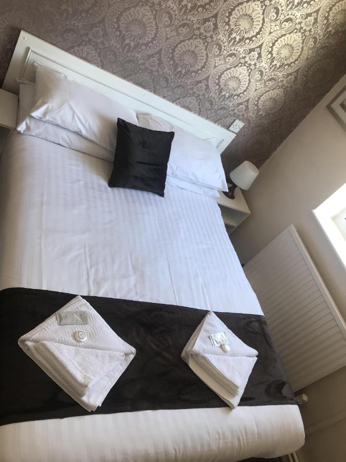 The Feathers Hotel Blackpool Buitenkant foto