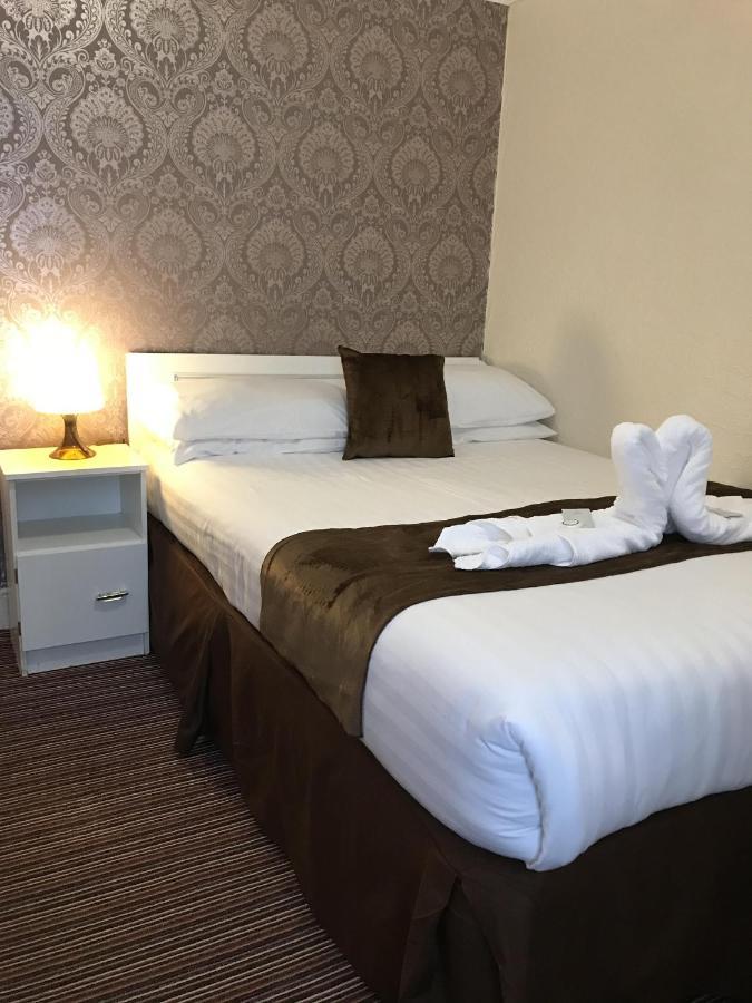The Feathers Hotel Blackpool Buitenkant foto